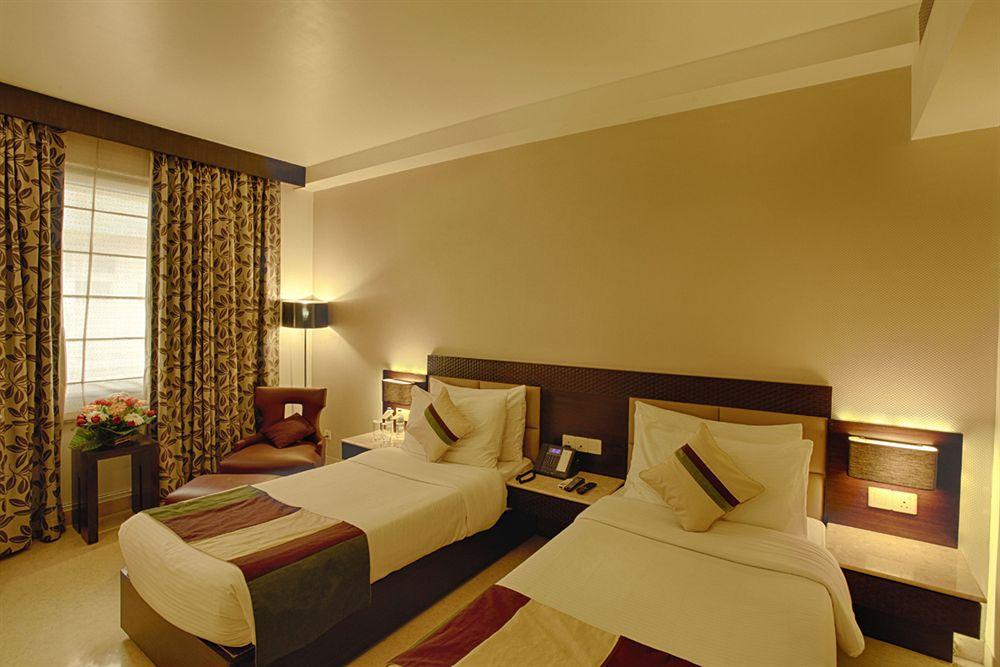 Hotel Levana, Hazratganj Lucknow Dış mekan fotoğraf